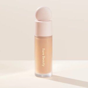 Rare Beauty Liquid Touch Brightening Concealer | 180W